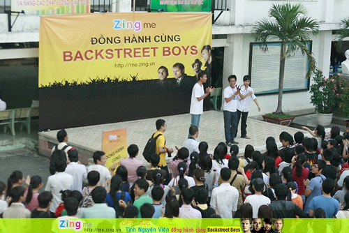 Fan Backstreet Boys ghi danh kỷ lục Guiness Việt Nam