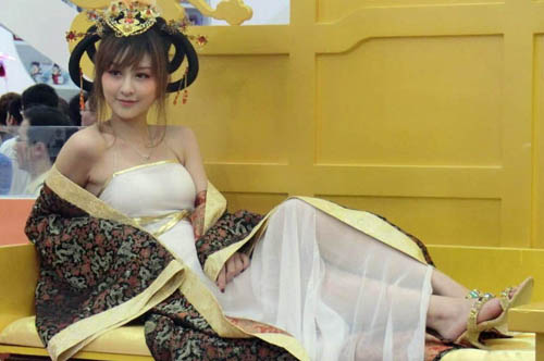 Teen Trung Quốc xinh như mộng trong trang phục cosplay