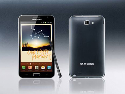 Galaxy Note sở hữu màn hình lớn hơn như một vài mẫu máy tính bảng và đầy đủ chức năng nghe - nói của một chiếc điện thoại thông minh.