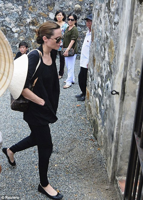 'Trò chơi trốn tìm' với Jolie-Pitt ở Côn Đảo