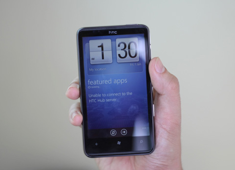 HTC HD7 là một trong nhiều Windows Phone 7 giảm giá.