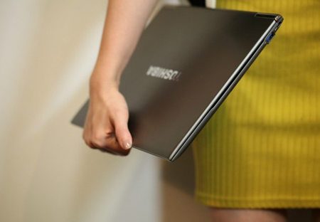 Ultrabook mỏng và nhẹ như MacBook Air.