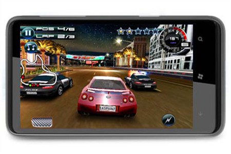 Chơi Game 3D trên Smartphone có giá hơn 3 triệu