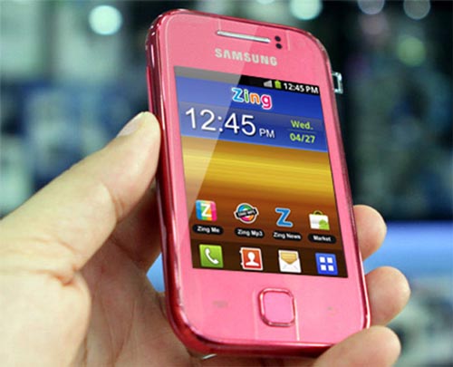 Teen Việt 'bồ kết' smartphone Galaxy Y - Zing Phone