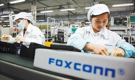 Điều kiện làm việc tại các nhà máy sản xuất linh kiện và lắp ráp ở Trung Quốc đang là đề tài nóng.