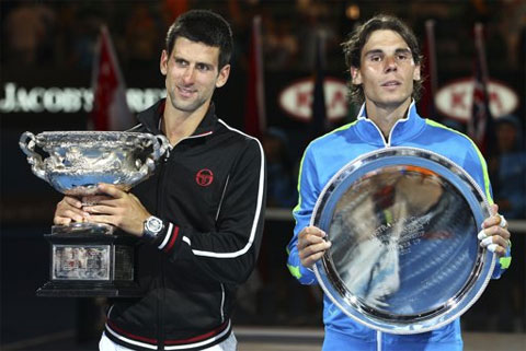 Djokovic (trái) liên tục giành chiến thắng trước Nadal gần đây.